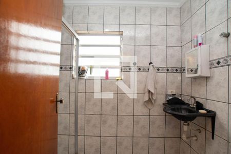 Banheiro Corredor de casa para alugar com 4 quartos, 224m² em Jardim Santa Mena, Guarulhos