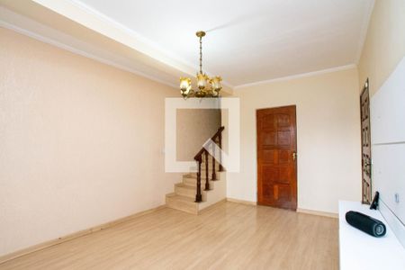 Sala de casa para alugar com 4 quartos, 224m² em Jardim Santa Mena, Guarulhos