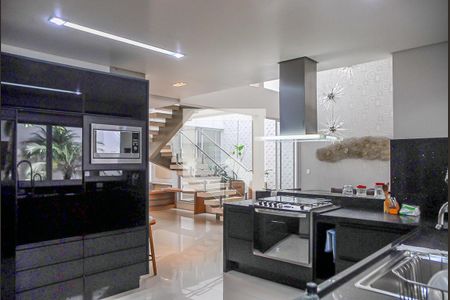 Casa à venda com 444m², 4 quartos e 7 vagasCozinha