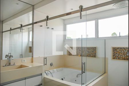 Casa à venda com 444m², 4 quartos e 7 vagasBanheiro da Suíte 3