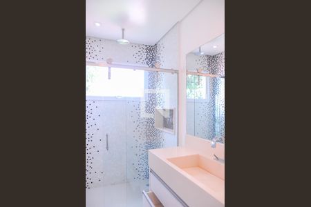 Casa à venda com 444m², 4 quartos e 7 vagasBanheiro da Suíte