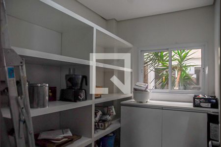 Casa à venda com 444m², 4 quartos e 7 vagasDespensa