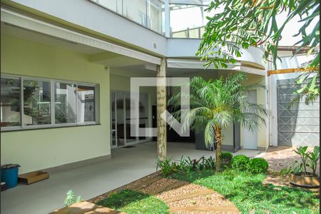 Casa à venda com 444m², 4 quartos e 7 vagasJardim
