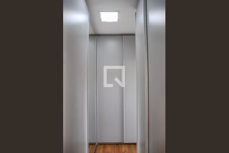 Casa à venda com 444m², 4 quartos e 7 vagasCloset da suíte 3