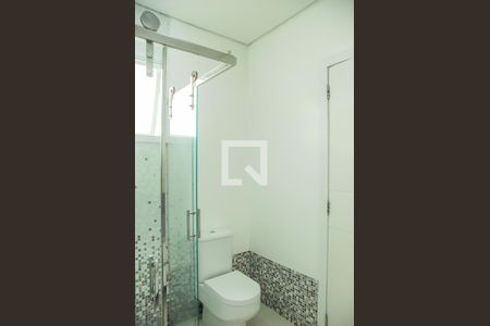 Casa à venda com 444m², 4 quartos e 7 vagasBanheiro da Suíte 2