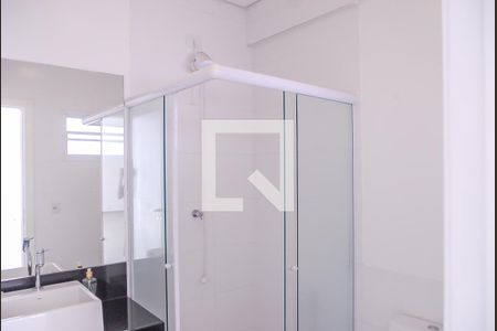 Casa à venda com 444m², 4 quartos e 7 vagasBanheiro de serviço