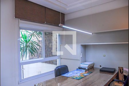 Casa à venda com 444m², 4 quartos e 7 vagasEscritório