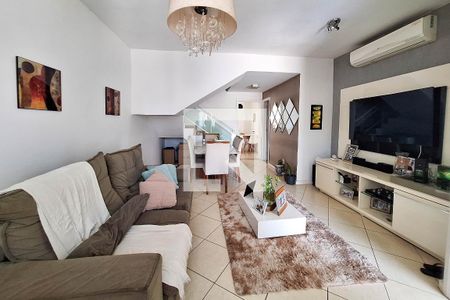 Sala de casa à venda com 3 quartos, 180m² em Maravista, Niterói