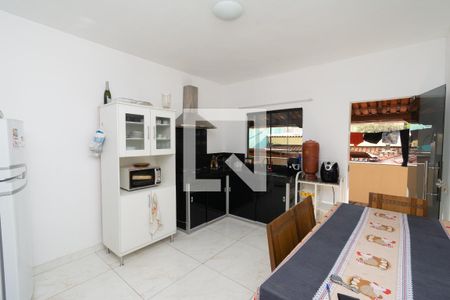Casa à venda com 584m², 3 quartos e 5 vagas Casa à venda com 584m², 3 quartos e 5 vagasCozinha