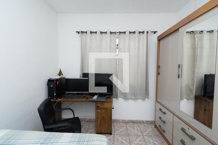 Casa à venda com 584m², 3 quartos e 5 vagas Casa à venda com 584m², 3 quartos e 5 vagasQuarto 2