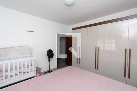 Quarto 1 de casa à venda com 3 quartos, 584m² em Regina (barreiro), Contagem