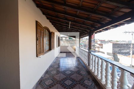 Varanda da Sala de casa à venda com 3 quartos, 584m² em Regina (barreiro), Contagem