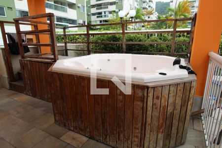 Apartamento para alugar com 72m², 2 quartos e 2 vagasHidromassagem