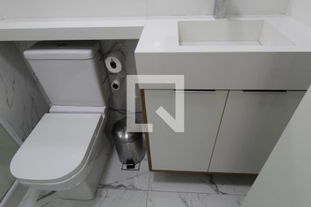 Apartamento para alugar com 72m², 2 quartos e 2 vagasBanheiro do corredor