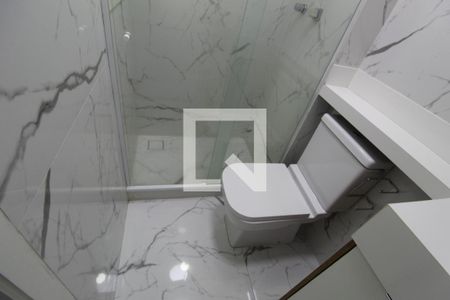 Apartamento para alugar com 72m², 2 quartos e 2 vagasBanheiro da suíte