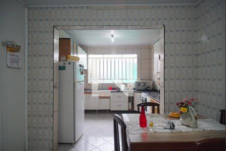 Casa à venda com 140m², 2 quartos e 2 vagasBanheiro