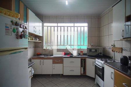 Casa à venda com 140m², 2 quartos e 2 vagasBanheiro