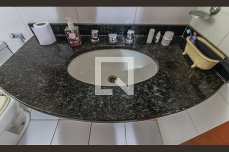 Casa de condomínio para alugar com 600m², 4 quartos e 6 vagasSuíte 4 - Banheiro