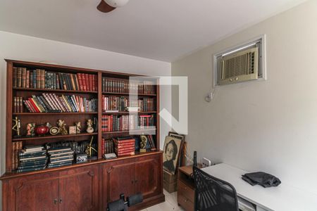 Casa de condomínio para alugar com 600m², 4 quartos e 6 vagasSuíte 3