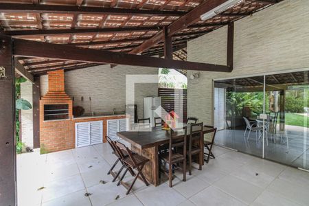 Casa de condomínio para alugar com 600m², 4 quartos e 6 vagasÁrea externa - Área Gourmet