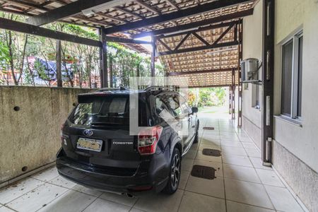 Casa de condomínio para alugar com 600m², 4 quartos e 6 vagasÁrea externa - Garagem