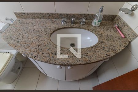 Casa de condomínio para alugar com 600m², 4 quartos e 6 vagasSuíte 3 - Banheiro