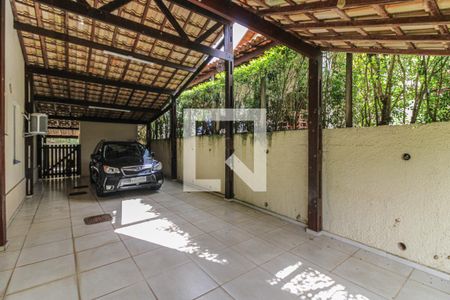 Casa de condomínio para alugar com 600m², 4 quartos e 6 vagasÁrea externa - Garagem