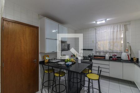 Casa de condomínio para alugar com 600m², 4 quartos e 6 vagasCozinha