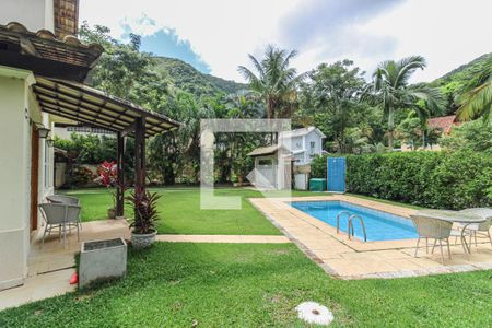 Casa de condomínio para alugar com 600m², 4 quartos e 6 vagasÁrea externa