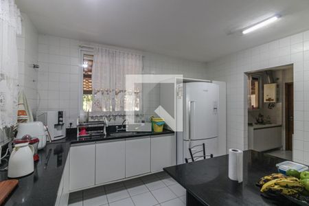 Casa de condomínio para alugar com 600m², 4 quartos e 6 vagasCozinha