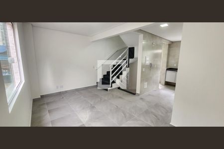 Sala de casa para alugar com 2 quartos, 100m² em Marapé, Santos