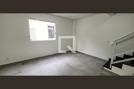 Sala de casa para alugar com 2 quartos, 100m² em Marapé, Santos