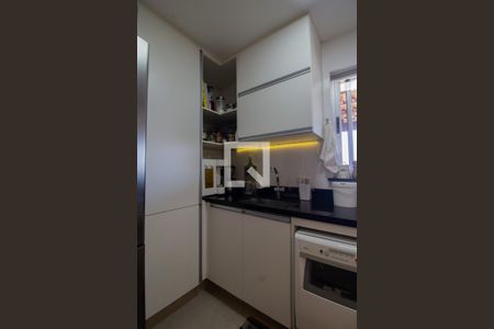 Apartamento à venda com 150m², 2 quartos e 1 vaga Apartamento à venda com 150m², 2 quartos e 1 vagaCozinha - Armários