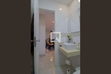 Apartamento à venda com 150m², 2 quartos e 1 vaga Apartamento à venda com 150m², 2 quartos e 1 vagaBanheiro 2