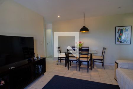 Apartamento à venda com 150m², 2 quartos e 1 vaga Apartamento à venda com 150m², 2 quartos e 1 vagaSala