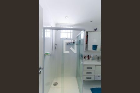 Casa à venda com 180m², 3 quartos e 2 vagasBanheiro da Suíte 2