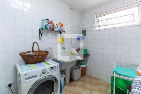 Casa à venda com 180m², 3 quartos e 2 vagasÁrea de Serviço