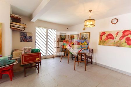 Casa à venda com 180m², 3 quartos e 2 vagasSalão de Festas