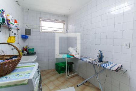 Casa à venda com 180m², 3 quartos e 2 vagasÁrea de Serviço