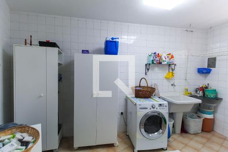 Casa à venda com 180m², 3 quartos e 2 vagasÁrea de Serviço