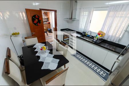 Casa à venda com 154m², 3 quartos e 3 vagas Casa à venda com 154m², 3 quartos e 3 vagasCozinha
