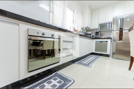 Casa à venda com 154m², 3 quartos e 3 vagas Casa à venda com 154m², 3 quartos e 3 vagasCozinha