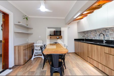 Casa à venda com 154m², 3 quartos e 3 vagas Casa à venda com 154m², 3 quartos e 3 vagasÁrea de Serviço