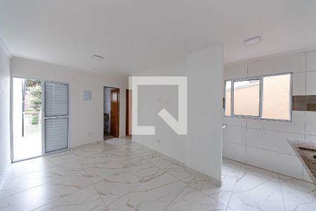 Sala/Cozinha de apartamento para alugar com 2 quartos, 45m² em Vila Ivone, São Paulo