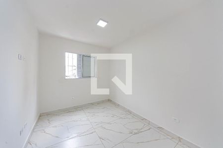 Quarto 1 de apartamento para alugar com 2 quartos, 45m² em Vila Ivone, São Paulo