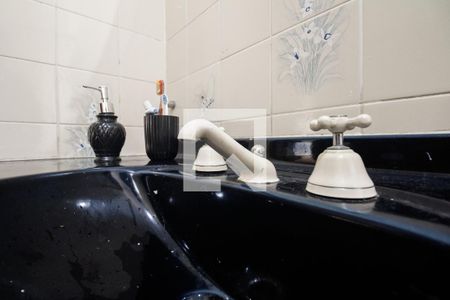 Casa à venda com 100m², 2 quartos e 1 vagaBanheiro 