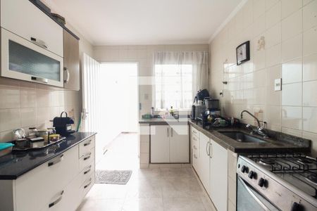 Casa à venda com 100m², 2 quartos e 1 vagaCozinha 