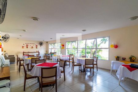 Apartamento à venda com 67m², 3 quartos e 2 vagas Apartamento à venda com 67m², 3 quartos e 2 vagasÁrea comum - Salão de festas