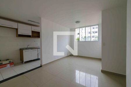 Sala de apartamento para alugar com 2 quartos, 45m² em Vargem Pequena, Rio de Janeiro
