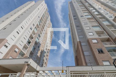 Apartamento para alugar com 49m², 2 quartos e 1 vaga Apartamento para alugar com 49m², 2 quartos e 1 vagaFachada